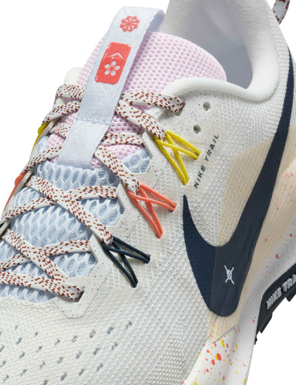 Nike Pegasus Trail 5 Shoes - Summit White/Armory Navy/Football Greyimage8- The Sports Edit