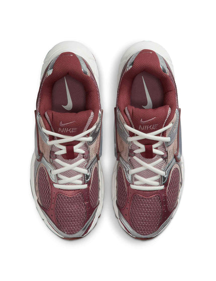 Nike V5 RNR Shoes - Smokey Mauve/Metallic Silver/Red Sepiaimage4- The Sports Edit